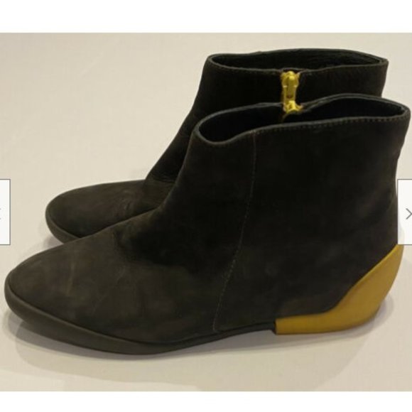 Camper Together Romain Kremer Suede Zip Up Booties - Picture 7 of 11